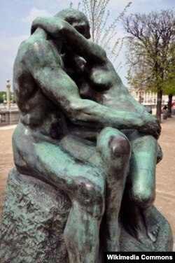 "Пацалунак", скульптура Агюста Радэна.