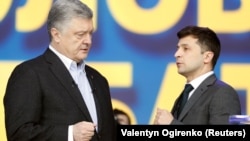 Петр Порошенко и Владимир Зеленский на НСК «Олимпийский», 19 апреля 2019 год 