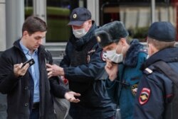 Полиция в Москве ищет нарушителей режима самоизоляции