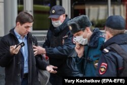 Полиция в Москве ищет нарушителей режима самоизоляции