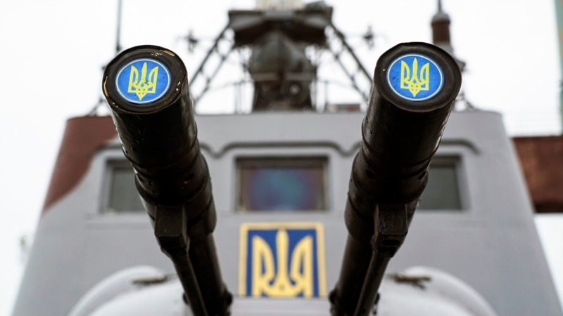 Русија ги враќа запленетите украински бродови