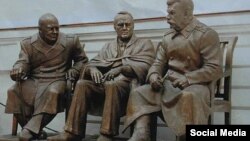 Уинстон Черчилль, Франклин Рузвельт, Иосиф Сталин ескерткіштері. Ялта. 