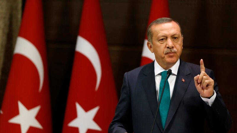 Erdoğan: NATO ve ğarbiy memleketlerniñ Ukraina vaziyetinen bağlı cevabı qararsızdır