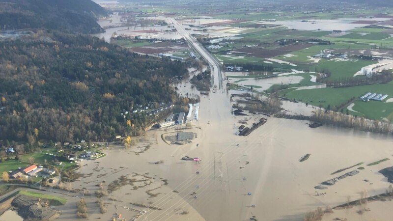 Kanada šalje zračne snage u pomoć pokrajini pogođenoj poplavama