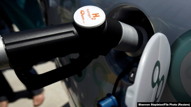 Jedna od prvih pumpi za vodonik otvorena je jula 2009. na Aerodromu JFK u Njujorku