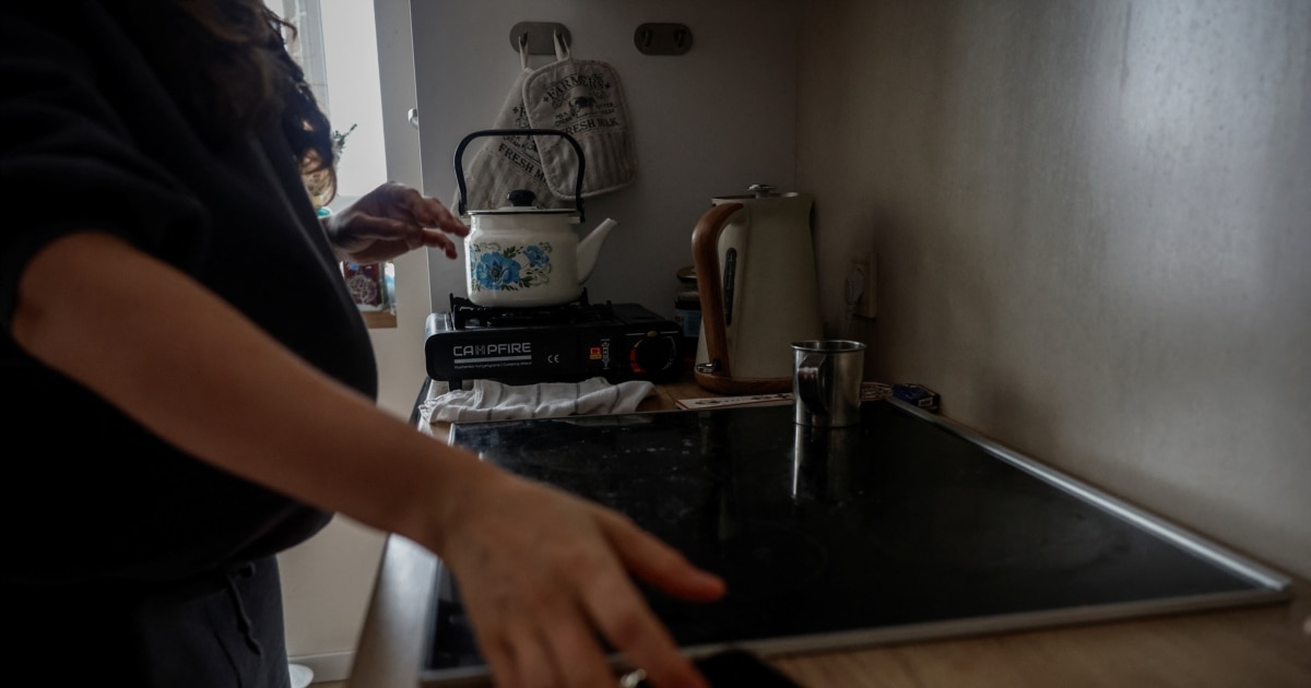  Duhet t i bëj krejt vetë   Nga puna në punë  gratë bartin edhe barrën e kujdesit shtëpiak