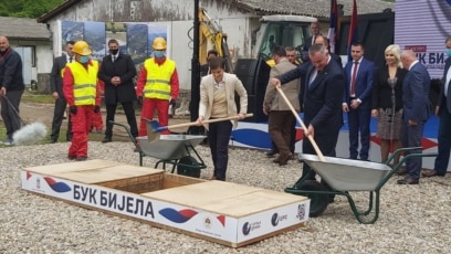 Premijerka Srbije Ana Brnabić i Radovan Višković, predsjednik Vlade Republike Srpske na polaganju kamena temeljca za izgradnju hidroelektrane "Buk Bijela", 17. maj 2021.