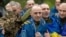 Militari și foști prizonieri de război ucraineni, după schimbul efectuat cu Rusia pe 15 mai 2026