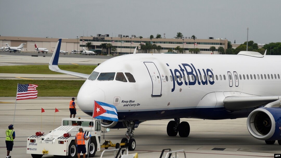 JetBlue tokom prvog slijetanja u avgustu u Havani