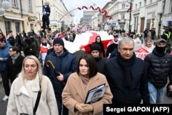 Лідери білоруської опозиції Світлана Тихановська та Павло Латушко на мітингу у Варшаві, Польща, 26 січня 2025 року