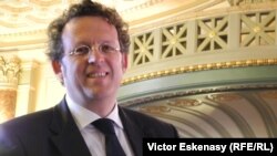 La conferința de presă de la Ateneu la 3 mai 2012