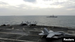 АКШнын F/A-18 кыргын салуучу учактары. Архив сүрөт.