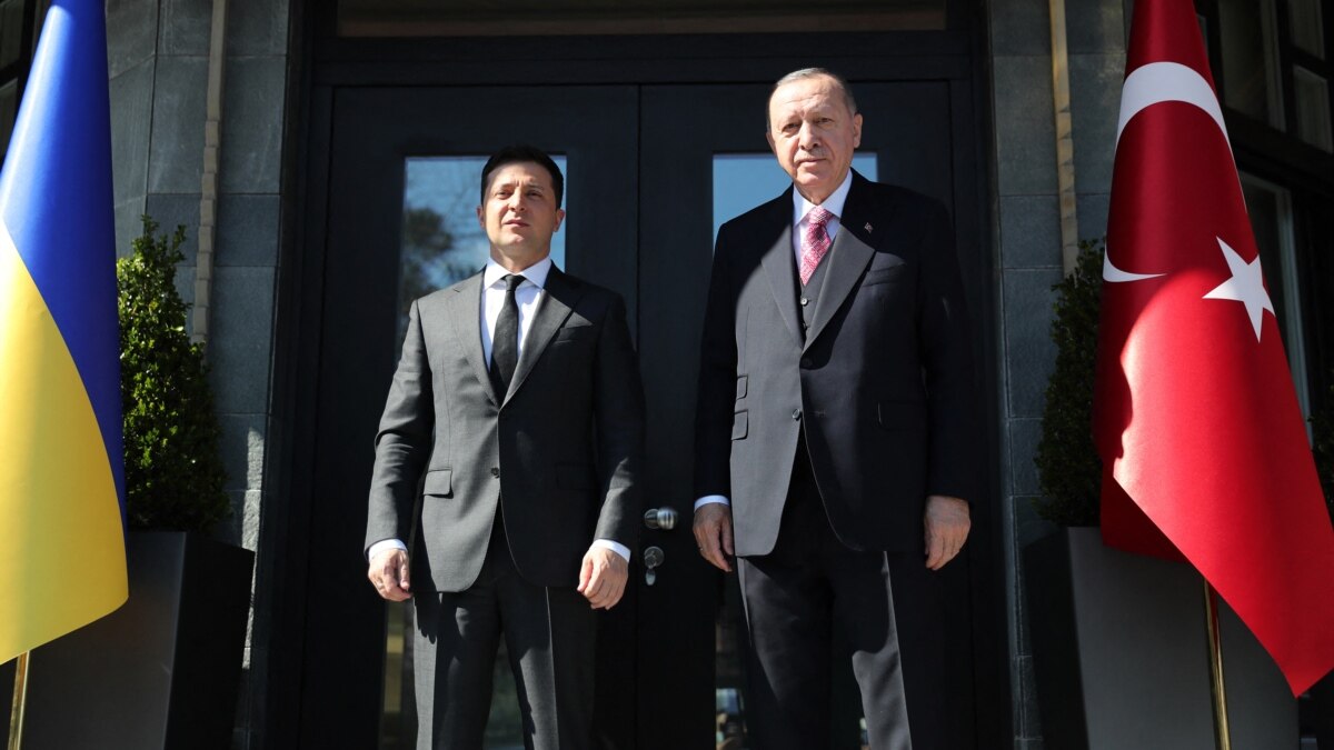 Туреччина виступає за якомога швидше мирне вирішення розбіжностей між Росією і Україною
