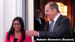 დელსი როდრიგესი და სერგეი ლავროვი 