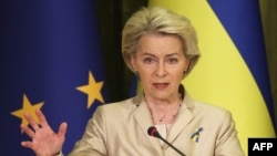 Урсула фон дер Ляєн зазначила, що Україна виконала 90% реформ, яких від неї очікував ЄС, надаючи статус кандидата