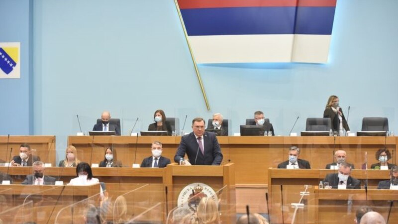 Dodik pozvao na ukidanje OHR-a i referendum, oštre osude