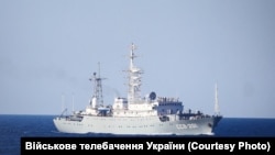 Разведывательный корабль «Приазовье» проекта «864» Черноморского флота России, во время спецоперации ВМС Украины в Азовском море
