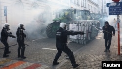 Brüsseldə fermerlərin etirazı