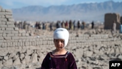 د کابل څرخي پله سره هوايي برید کې یوه ژوبله شوې ماشومه 