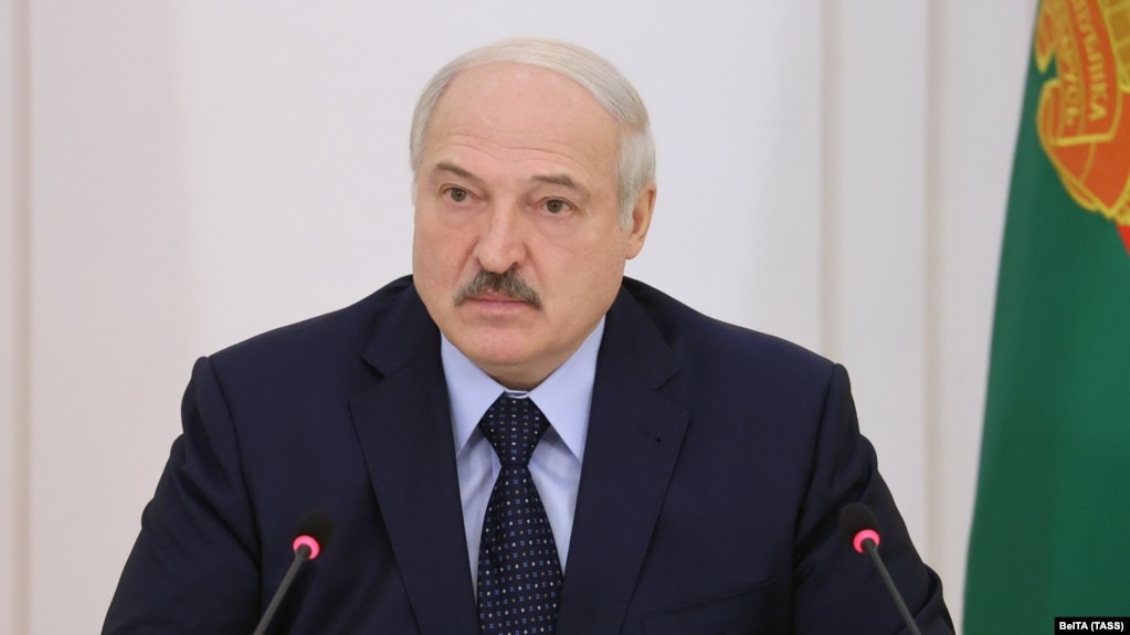 Лукашенко заявил о скорой передаче части полномочий