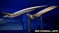 Модели гиперзвукового "Боинга", представленные на авиа-шоу в Фарнборо
