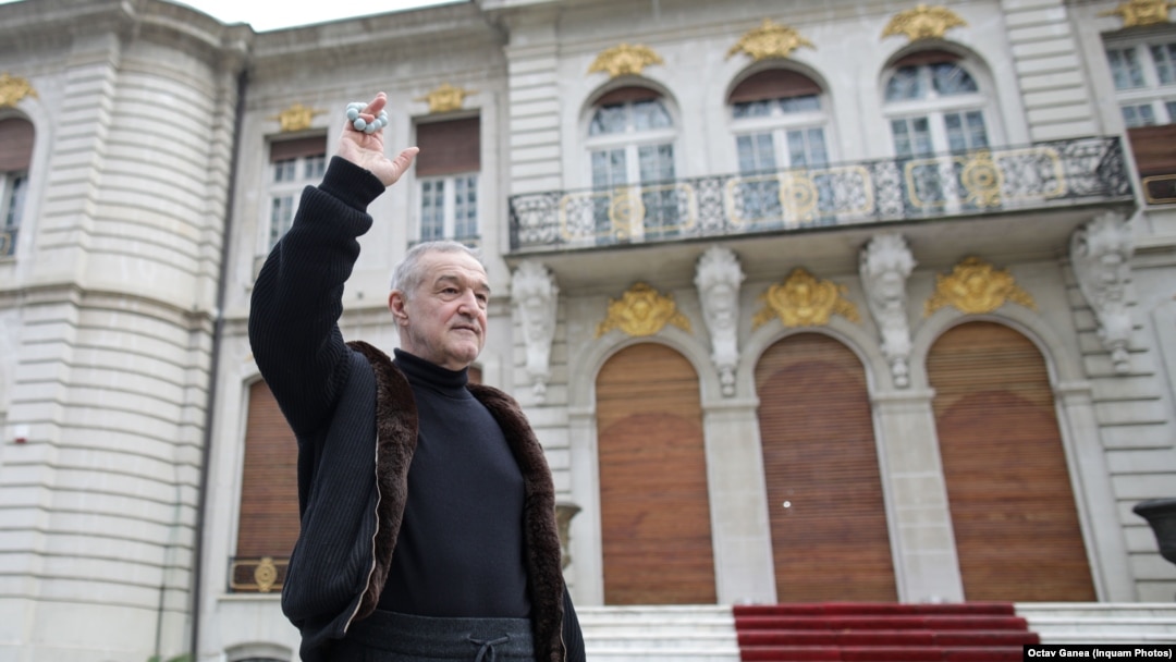 Promisiunea făcută de președintele PSD patronului echipei de fotbal FCSB s-a concretizat în Parlament print-un amendament depus la un proiect al USR, care nu avea legătură cu stadionul sau cu litigiul dintre FCSB și CSA Steaua București. Imagine generică - George Becali (FCSB)