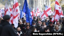 19-njy noýabrda Tbiliside Saakaşwiliniň goldawyna protest geçirildi