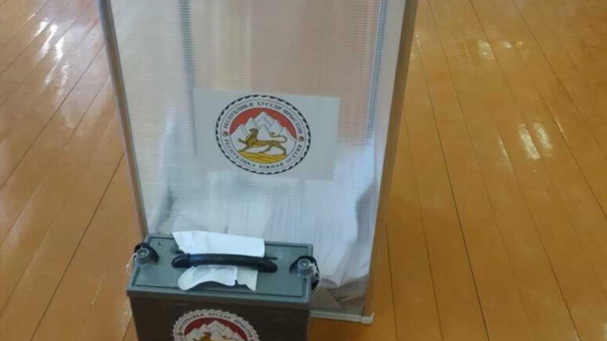 В Южной Осетии завершилось голосование на президентских выборах