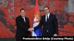 Presidenti i Serbisë, Aleksandar Vuçiq, dhe ambasadori i Izraelit në Beograd, Yahel Vilan.