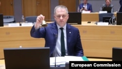Tomas Birn: Saslušaćemo šta će reći naš španski kolega i razmotriti to