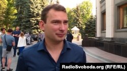 Ярослав Железняк звернув увагу на те, що звітність партії, яка викликала зауваження НАЗК, стосується другого кварталу 2020 року