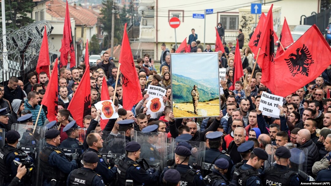 Protesti u Prištini zbog presude suda u Skoplju