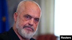 Kryeministri shqiptar, Edi Rama, i fotografuar gjatë një interviste për Reuters.