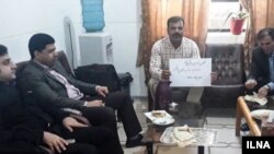 برخی معلمان در شهرهای بوشهر، سقز، مریوان، سنندج و شیراز تحصن کردهاند