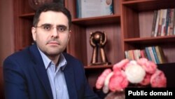 سینا کمالخانی، نماینده تفرش در مجلس یازدهم
