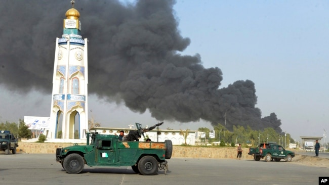 Taliban sodırları Kandagardağı policiya ğimaratına şabuıl jasağan sät. 18 şilde 2019 jıl