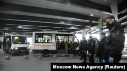 Россияне, прибывшие рейсом из Нью-Йорка в Москву