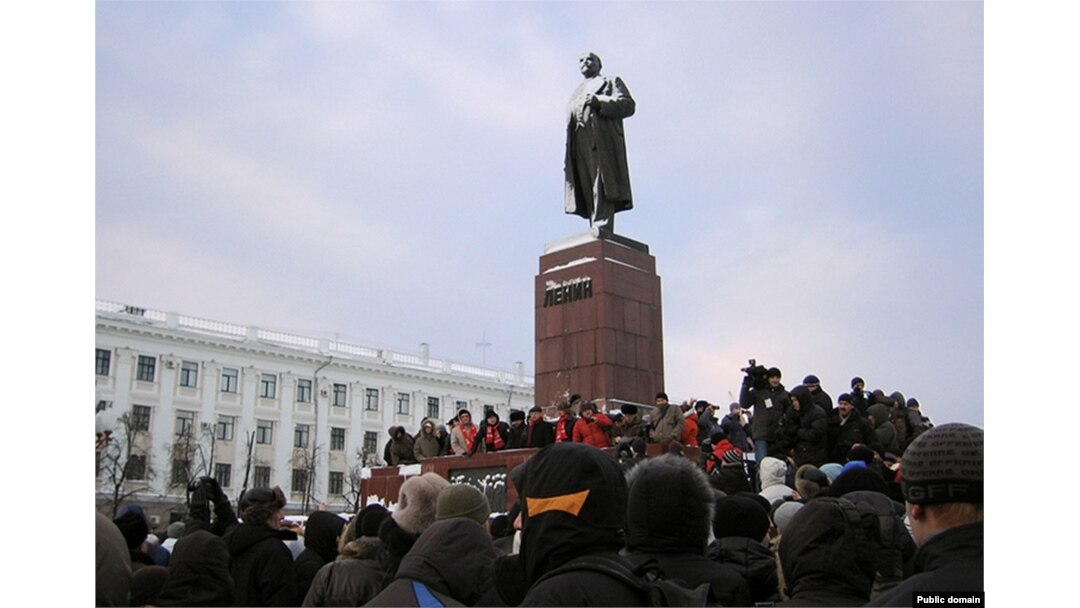 Чыгышлар Ленин һәйкәле янында яңгырады