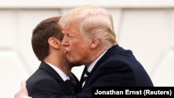 Президент США Дональд Трамп та президент Франції Емманюель Макрон
