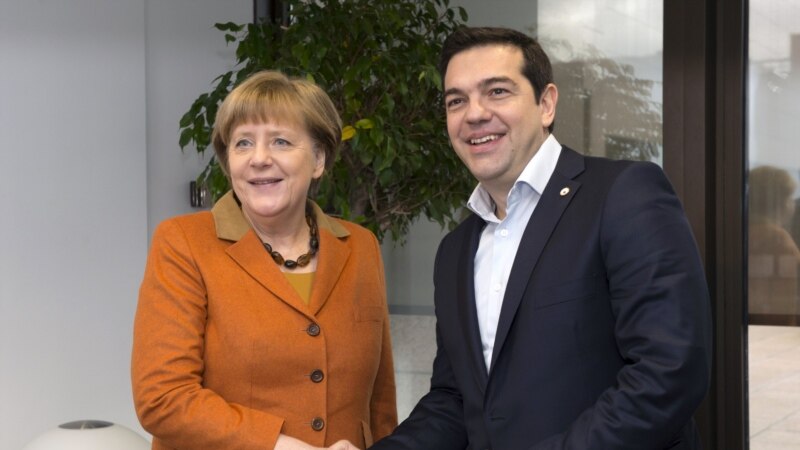 Во Брисел средба Ципрас- Меркел, на дневен ред и името