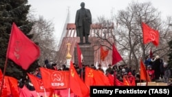 Митинг сторонников КПРФ в Омске