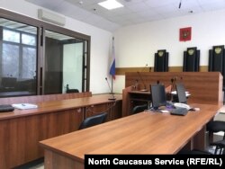Зал заседаний по делу Гаджиева