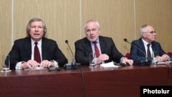 Armenia - The co-chairs of the OSCE Minsk Group -- James Warlick (L), Igor Popov (C) and Pierre Andrieu -- at a news conference in Yerevan, 9Apr2016.