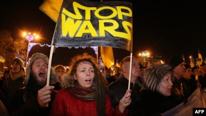 Жетілген әйелдердің зорлықпен каммингінің порно видеосы