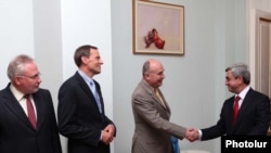 Armenia -- President Serzh Sarkisian (R) meets with the visiting co-chairs of the OSCE Minsk Group, 9Sept 2010.