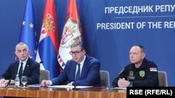 Konferenciji za medije na kojoj je prikazan snimak prisustvovali su i direktor policije Dragan Vasiljević i ministar pravde Nenad Vujić, 22. oktobar 2025.