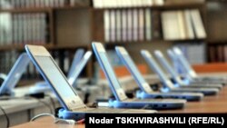 По информации сайта abhazia-news.ru, в октябре планируется проведение круглых столов на базе СКФУ, где будут обсуждаться проблемы системы образования республик Южная Осетия и Абхазия