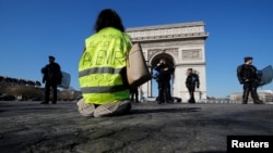 Sa protesta Žutih prsluka, Pariz, fotoarhiv