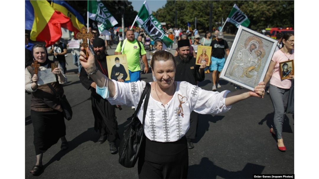 Participantă la Marșul „Normalității”.