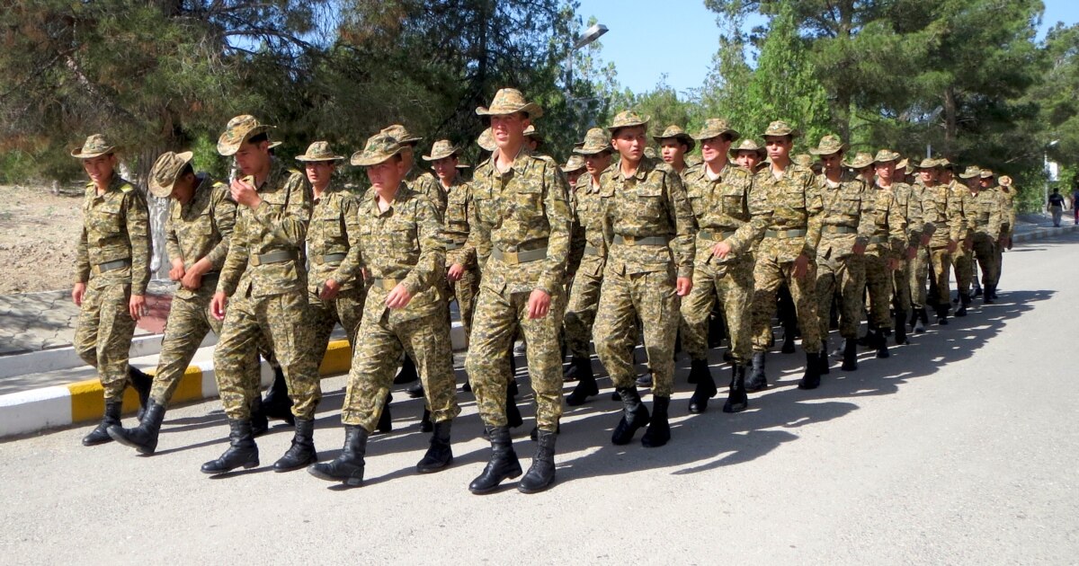 Ular fohishani yechintirishadi Kasting ish porno